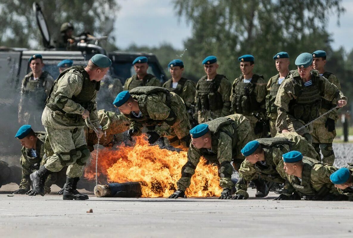 Десант 6. Псков армия ВДВ. ВДВ Псков 76 дивизия 2020. 76 Дивизия ВДВ Псков. 76 Дивизия ВДВ учения.