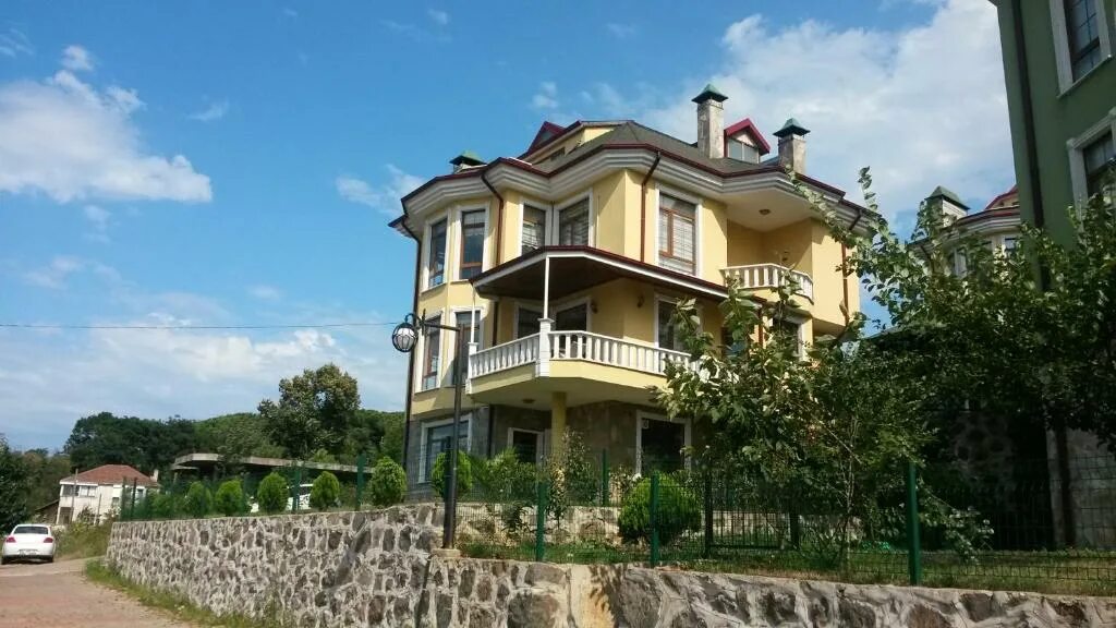 Трабзон икамет. Uzungol трабзон. Трабзон смотровая площадка. Трабзон гостиницы. Трабзон центральная площадь.