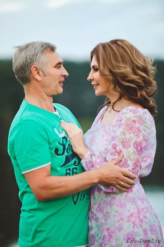 Мужья агибаловой. Мужья агибаловой. Мужья агибаловой. Агибалова с мужем. Мужья агибаловой.