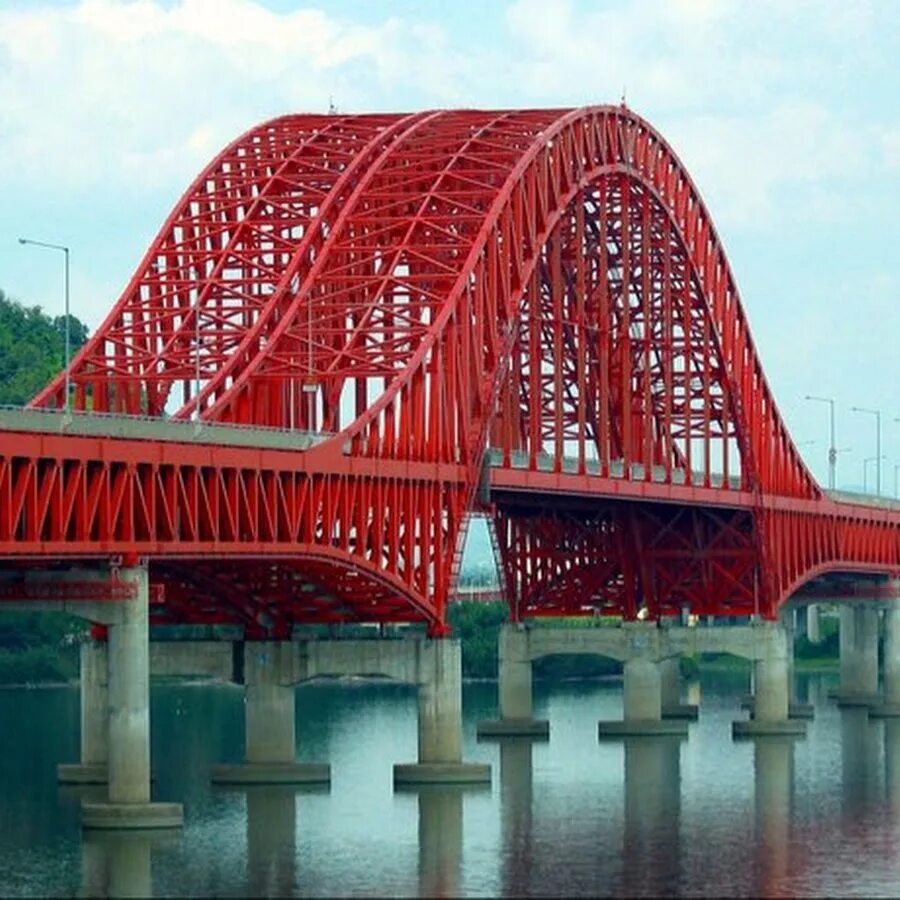 Banghwa Bridge. Арочный мост в Южной Кореи. Красный мост в Сеуле. Banghwa Grand Bridge.
