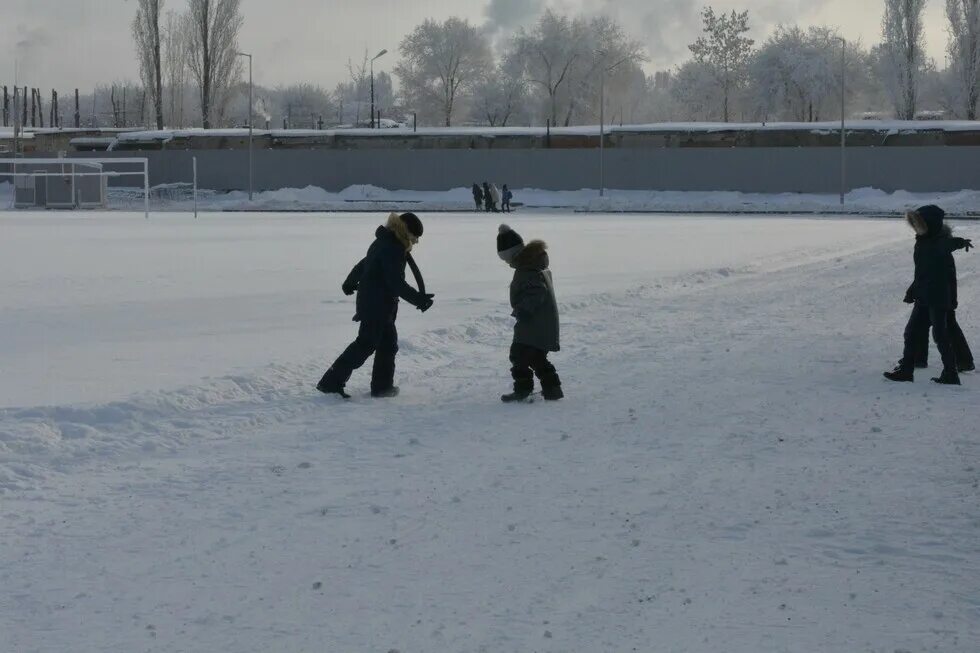 Стадион каток саратов. Стадион Сокол Саратов каток. Каток Динамо Саратов. Стадион Волга Саратов каток.