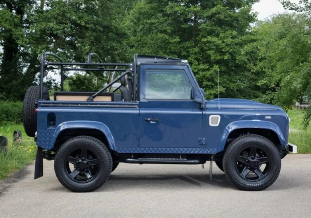 Defender 090. Land Rover Defender 90 pick up. Defender 90 Pickup. Defender d90 Pickup. Дефендер 1994.