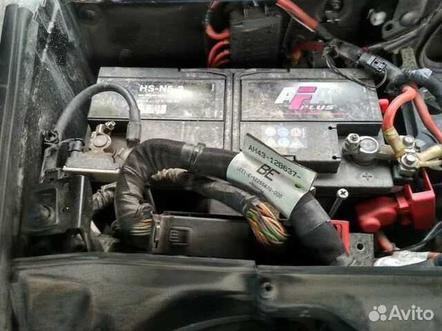 4 2008 аккумулятор. Акб рендж ровер акб. Как снять подставку для левой ноги рендж ровер l322 2 рестайлинг. Ландорове 2008 аккумулятор. Акб рендж ровер акб.