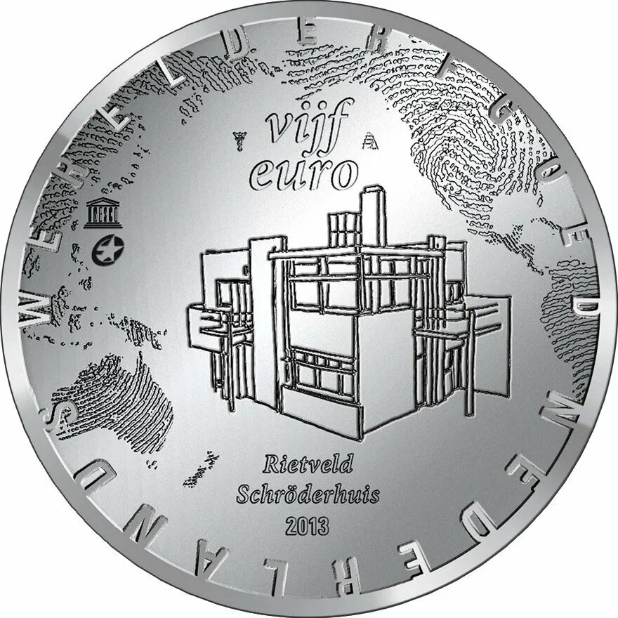 42 5 евро. 5 евро 2013. 48000 евро 2013 года. 5 евро монетка здание откуда.