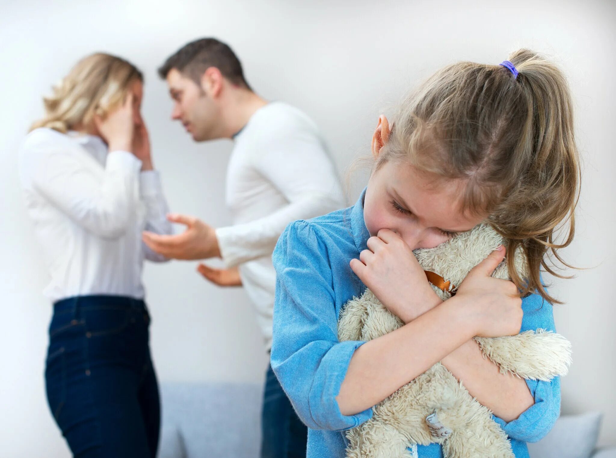 Ссора в семье. Ссора родителей. Родители ругаются. Конфликты в семье