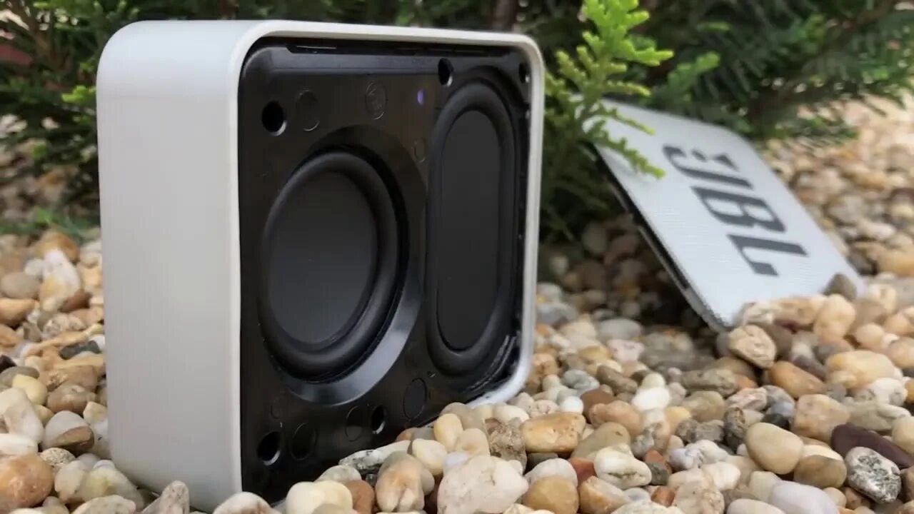 JBL GO 2 - BASSTEST & 80HZ FREQUENCY TEST - YouTube