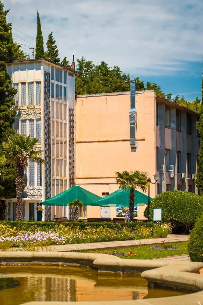 Алушта санаторий Алушта. Санаторий Алуштинский в Алуште. Алушта санаторий лечебный. Славутич санаторий Алушта. Санаторий алушта телефон санатория