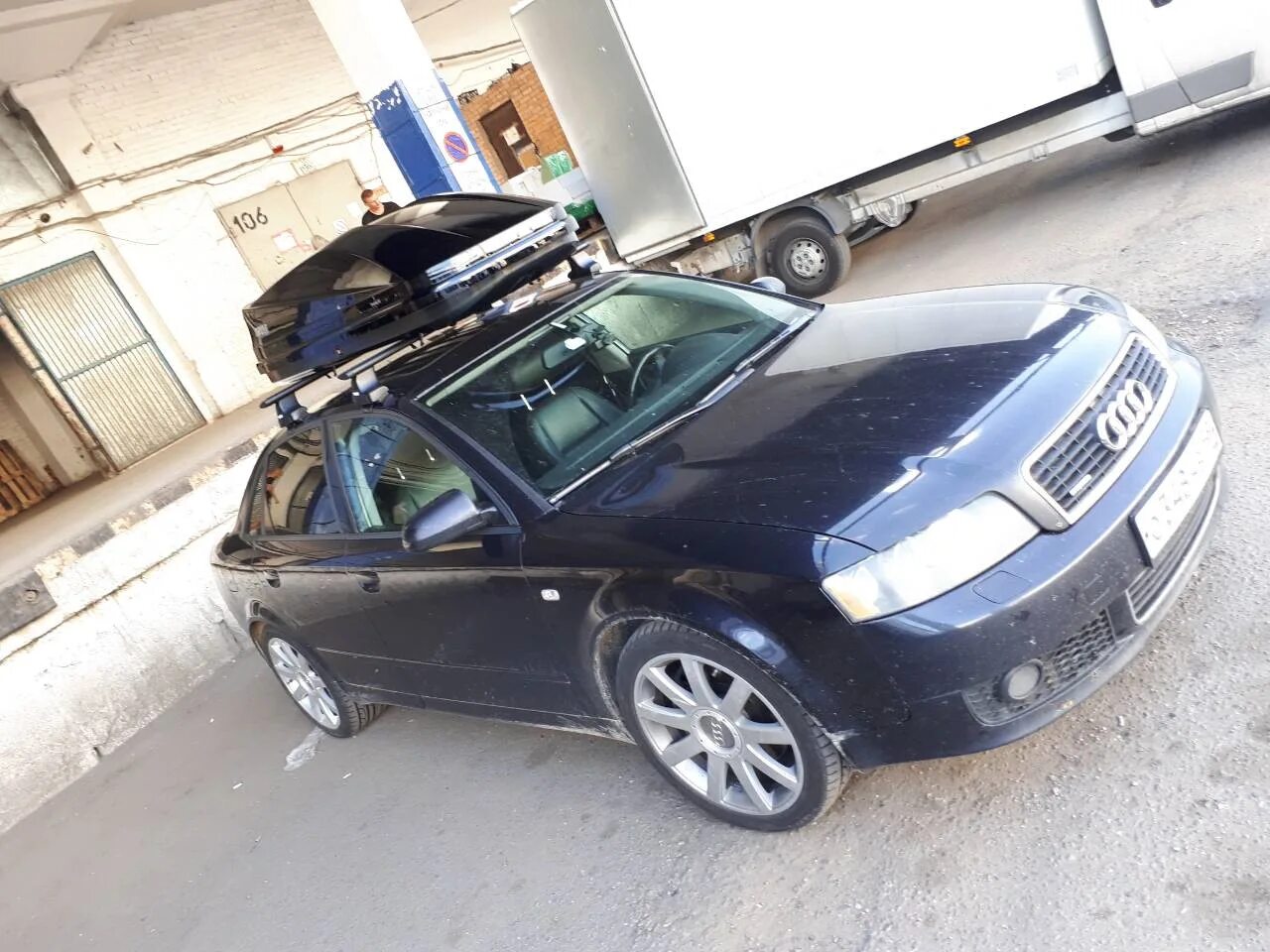 Ауди а3 багажник. Ауди а4 б7 багажник на крышу. Багажник на крышу audi a5. Багажник на крышу ауди а6 с5 седан. Багажник на крышу audi a4 b8.