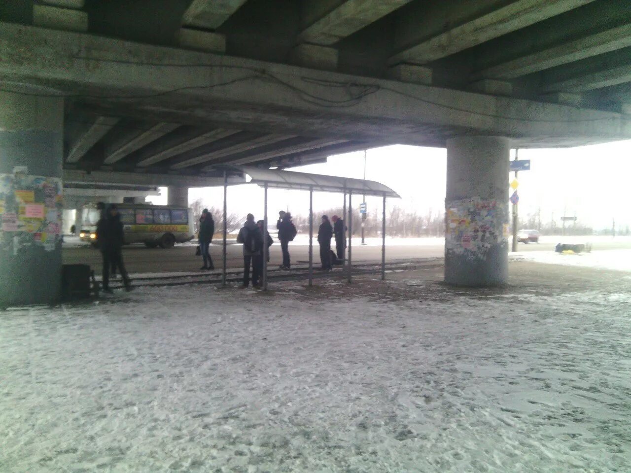 взяла под мостом. взяла под мостом. под мостом мостом под городом городищем. под мостом. ворошиловский мост волгоград.