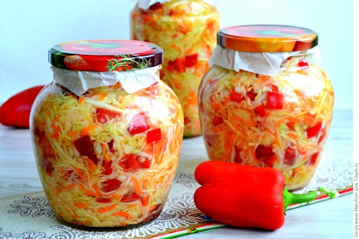 Салат из свежей капусты на зиму. Заготовки на зиму. салаты на зиму. зимние заготовки из овощей. овощной салат на зиму.