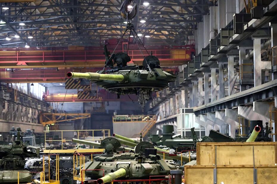 Где производят танки. Где производят танки. Уралвагонзавод танк т-72. Уралвагонзавод с танком нижний тагил. Где производят танки.