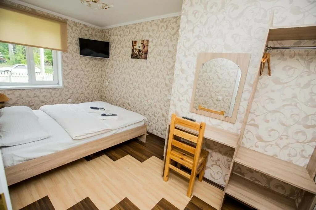 Белое дерево гостиница санкт-петербург. Отель белый сад. Гостиница белый сад московская сортировочная. Гостиница белый сад московская сортировочная. Отель белый сад санкт-петербург.