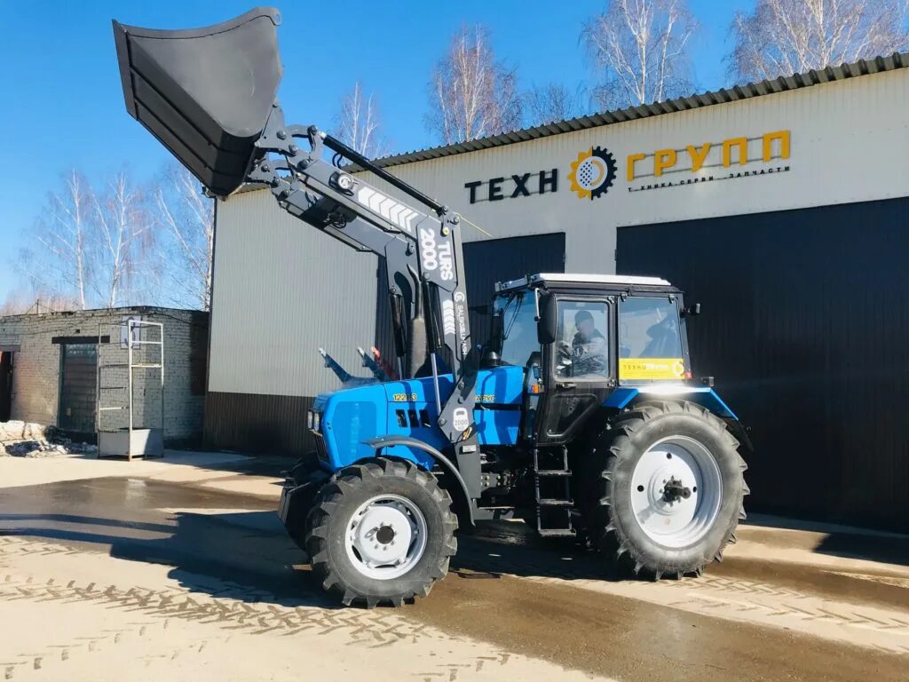Мтз 1221 с куном турс 2000. Погрузчик 2000. Фронтальный погрузчик mountain raise mr 936. Погрузчик фронтальный на мтз 82 быстросъёмный. Погрузчик 2000.