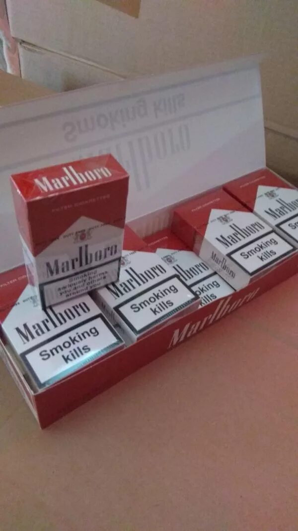 Купить белорусские сигареты блоками. Блок сигарет Мальборо. Блок сигарет Мальборо красный. Белорусские сигареты Мальборо. Белорусские сигареты от 1 блока.