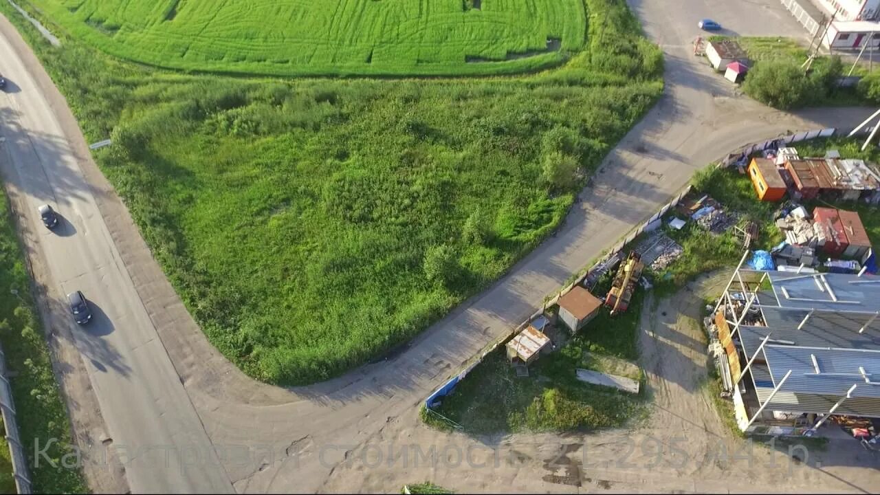 Участок возле трассы. Дача около трассы. Участок под бизнес. Дорога в Новосаратовке.