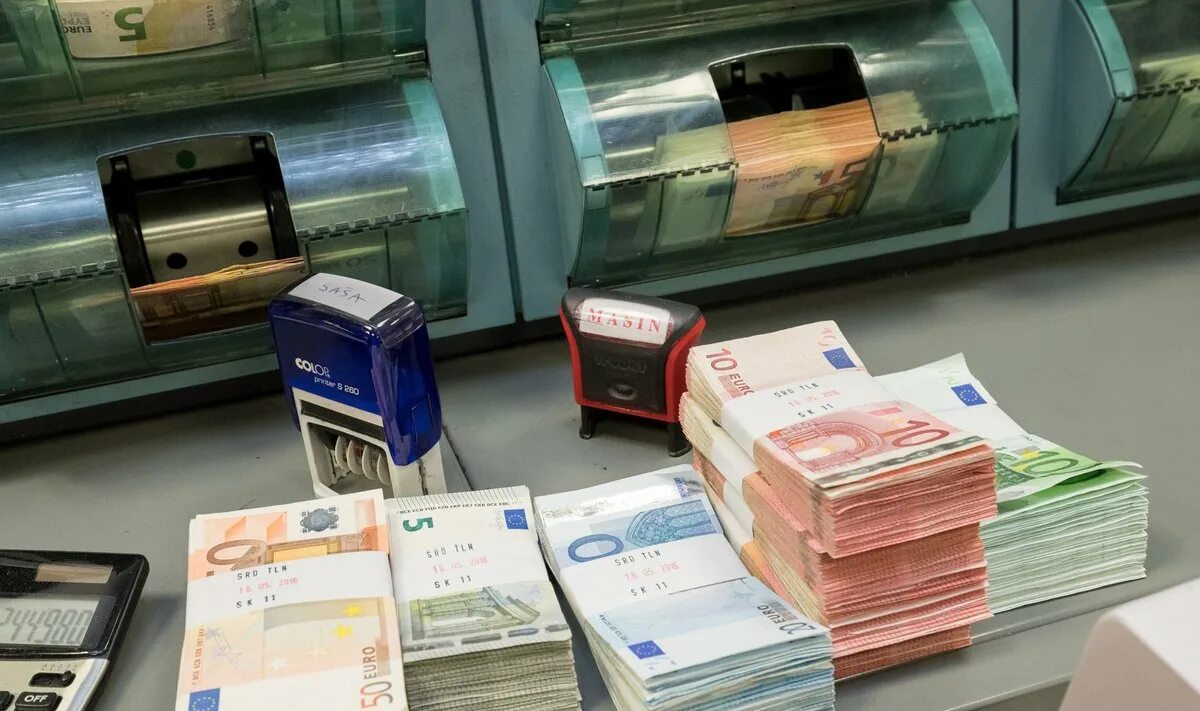 Наличные евро в банках