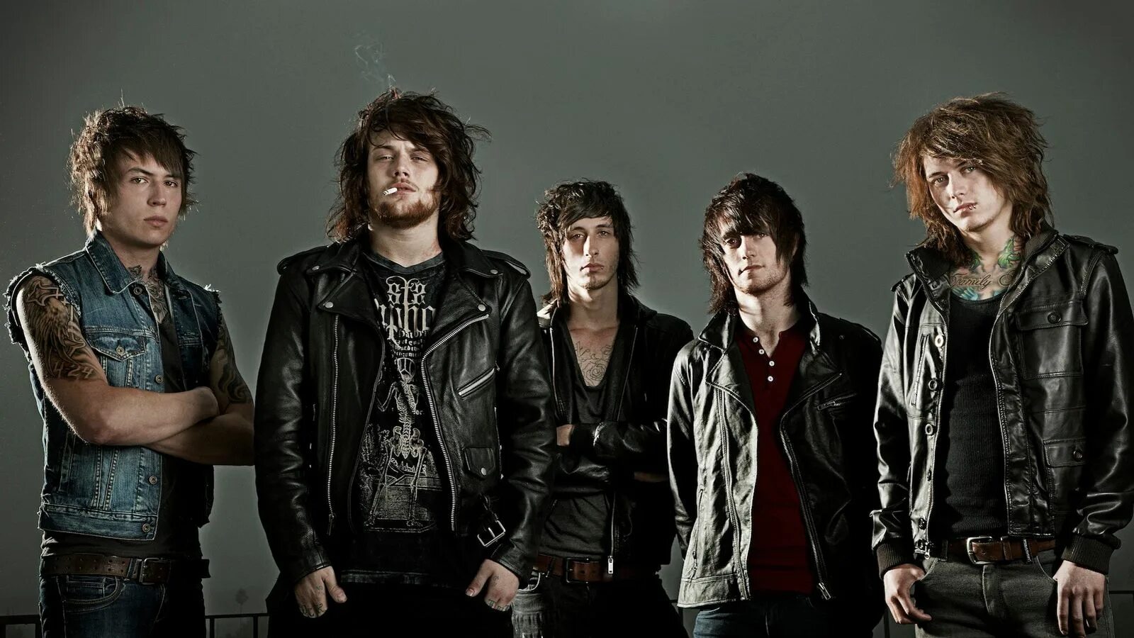 Слушать рок зарубежных групп. Группа asking Alexandria. Аскинг Александрия вокалист. Asking Alexandria 2021. Группа asking Alexandria 2022.