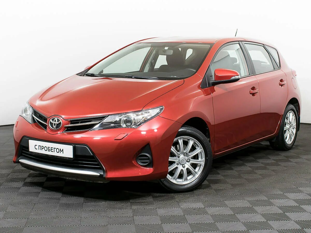 Toyota auris купить