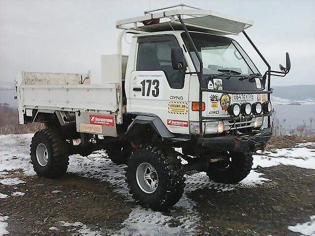 Митсубиси кантер двухкабинник 4х4. Mitsubishi canter 4wd. Минигрузовики 4вд до 1 тонн. Тойота дюна двухкабинник 4х4. Toyota dyna 4wd двухкабинник.