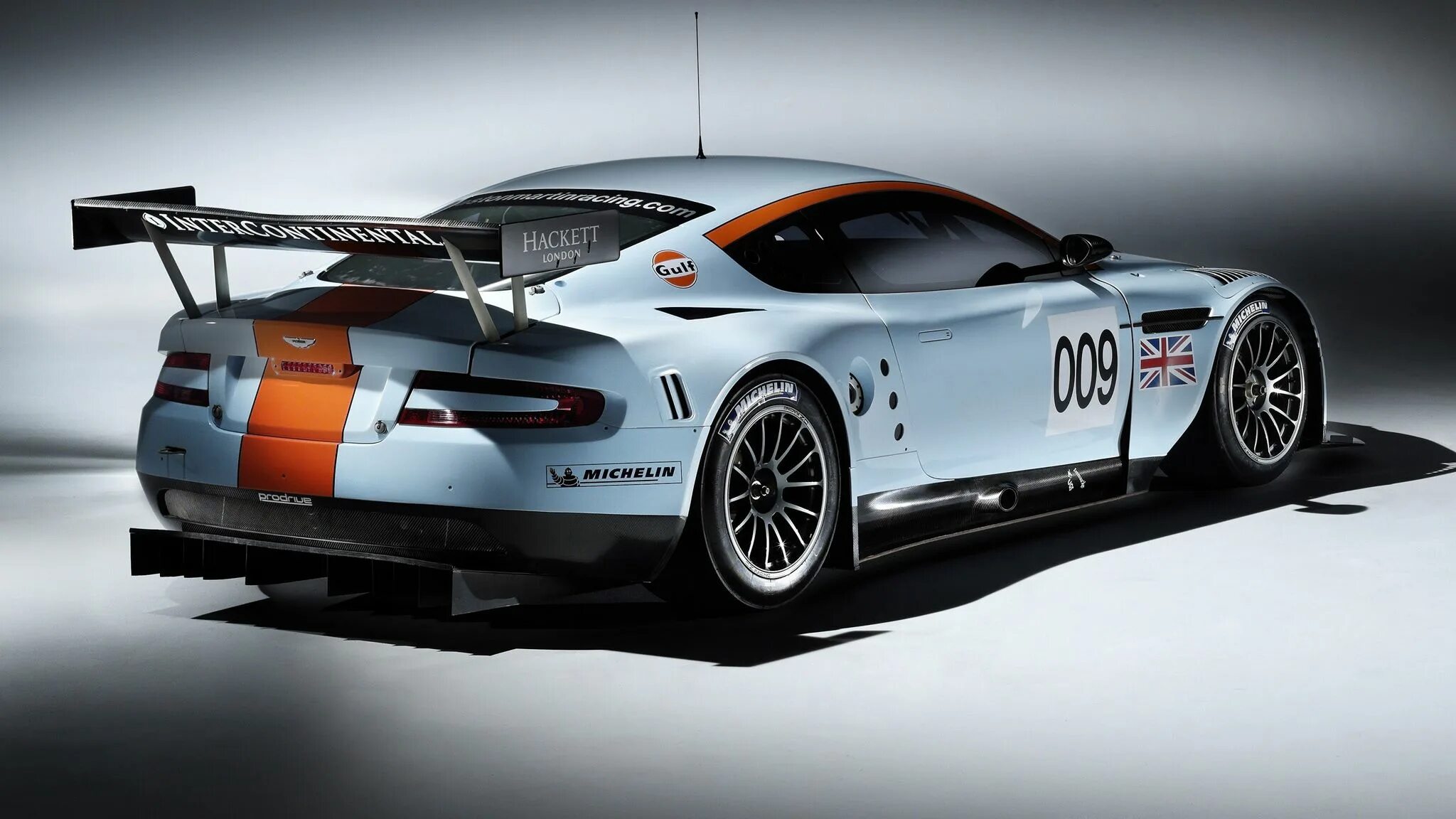 Сайт про автомобили. Aston Martin dbr9. Aston Martin dbr9 GTI. Aston Martin dbr9 Gulf. Aston Martin Racing dbr9.