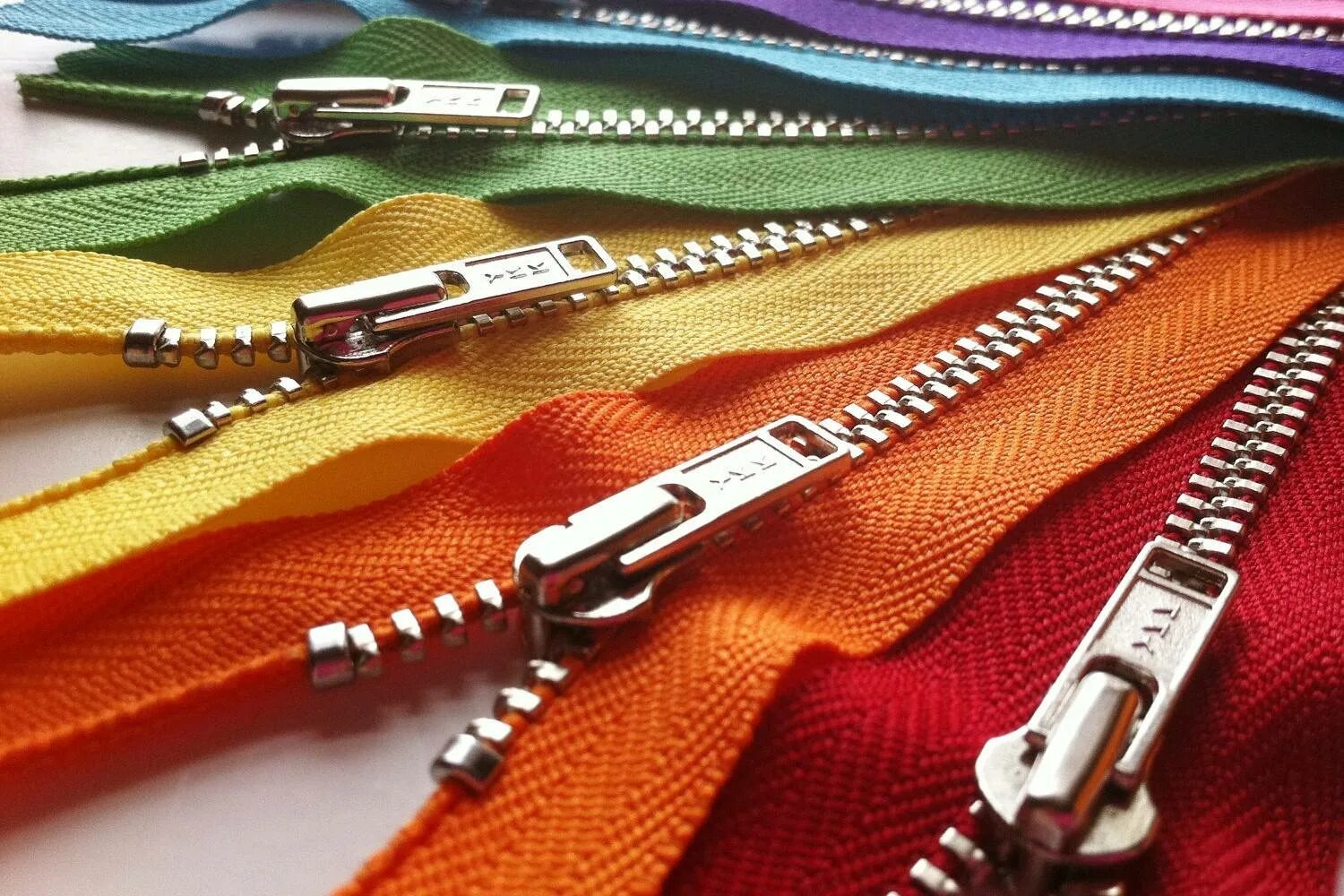 Amazing zipper. Молния застежка. Фурнитура для молний. Молния для шитья. Молния швейная фурнитура.