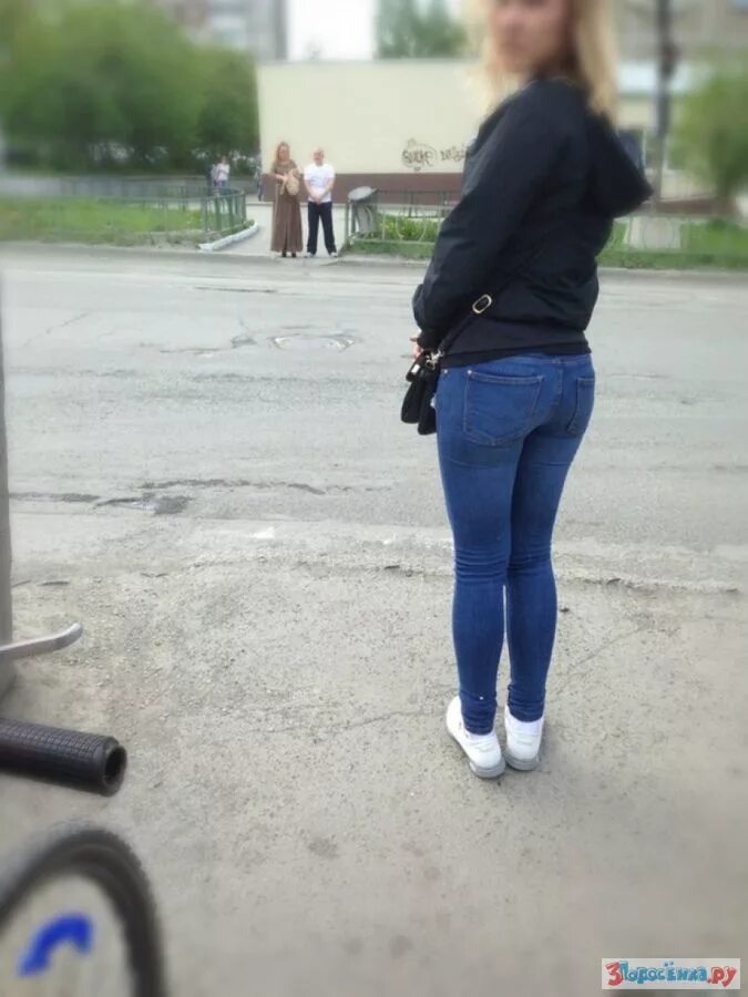 Фотоохота на девушек в джинсах. Фотоохота на девушек на улице в джинсах. Заплатил девушке 18