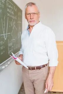 Преподаватель л