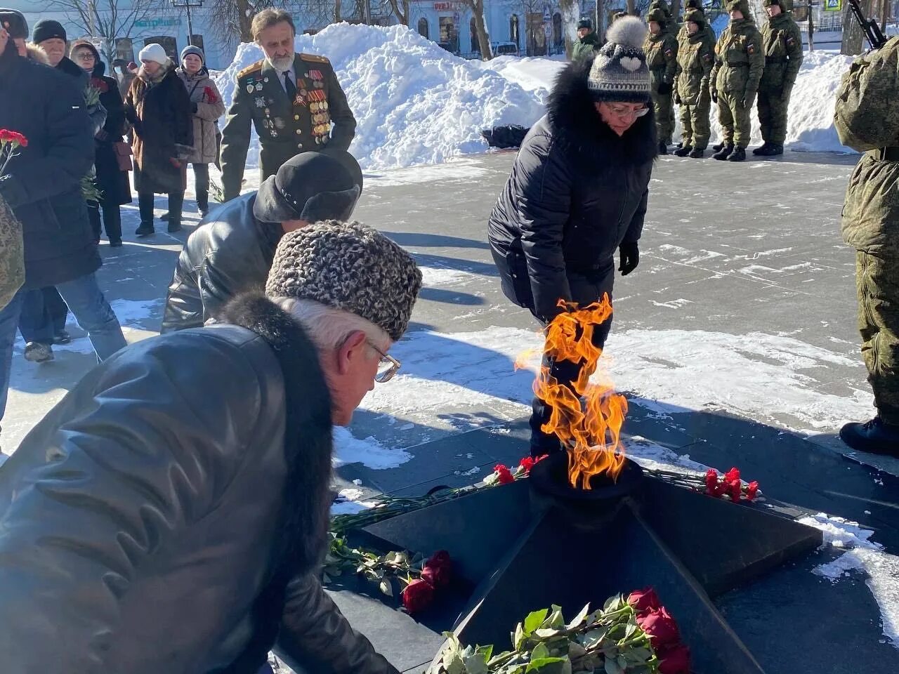 Новое участникам боевых действий. Ветераны Одинцово. Одинцово ветераны войны. Одинцово ветераны войны вечный огонь. Вечный огонь Афганистан.