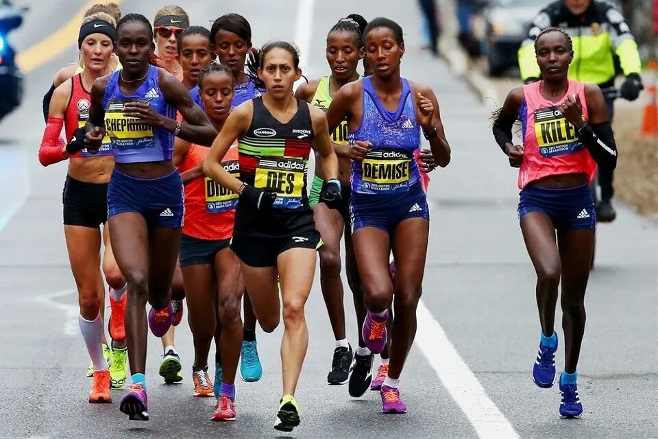 Marathon 1994. Nike marathon. Черный забег. Черный забег. Бег мужчина мотивация.