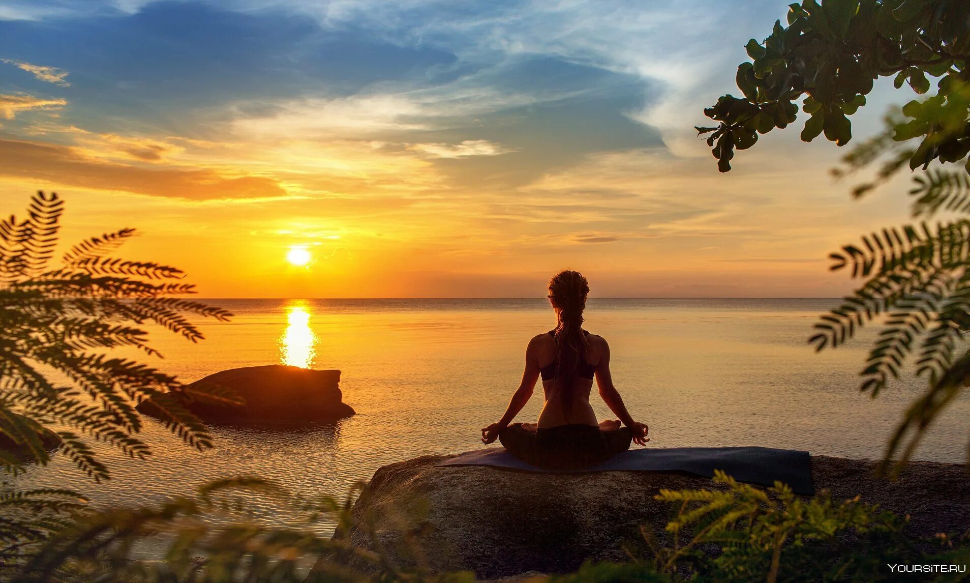 Душевное спокойствие и Гармония. Медитация на берегу моря. Йога на закате. Духовное спокойствие.