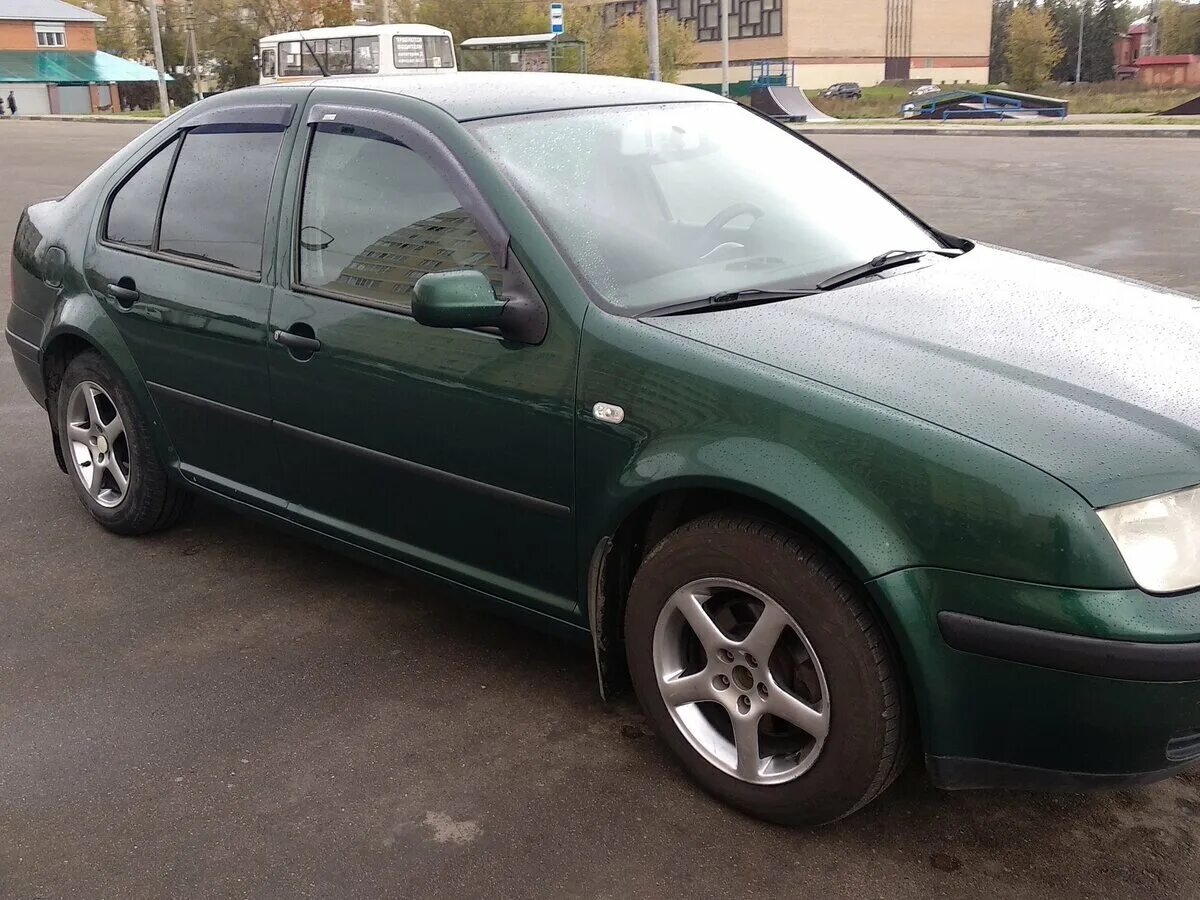 Volkswagen bora 1.6. Volkswagen Bora зеленая. Фольксваген Бора 2000. Фольксваген Бора зеленый 1998. VW Bora 1.6.