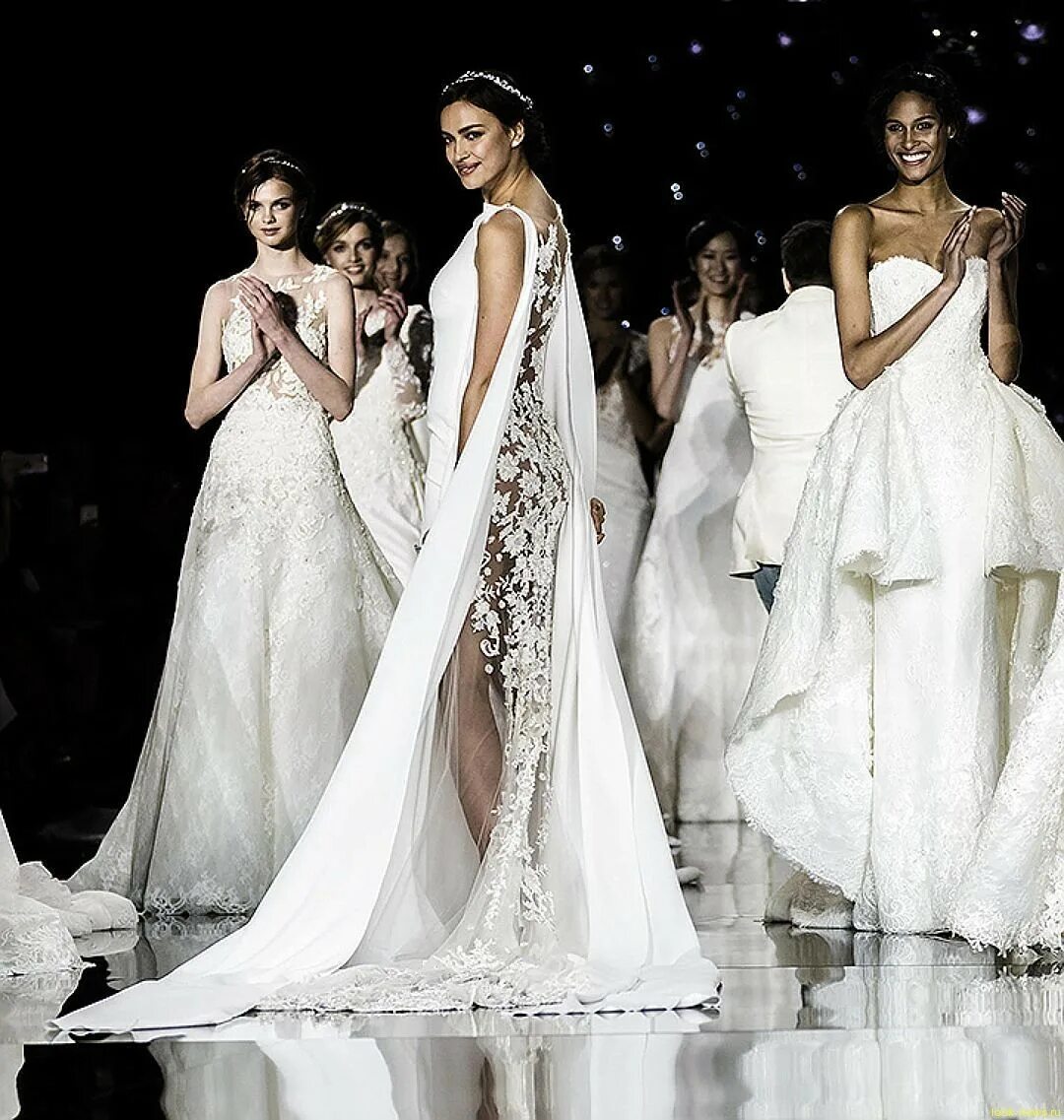 Рейчел хок "свадебное платье". Свадебные платья реклама баннер. Свадебные платье papilio freedom. Салон свадебных платьев реклама. Сети из свадебных платьев.