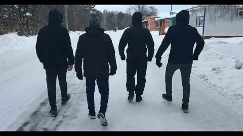 Сто один брат вместе связаны стоят