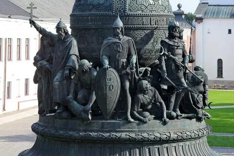 Памятник 1000