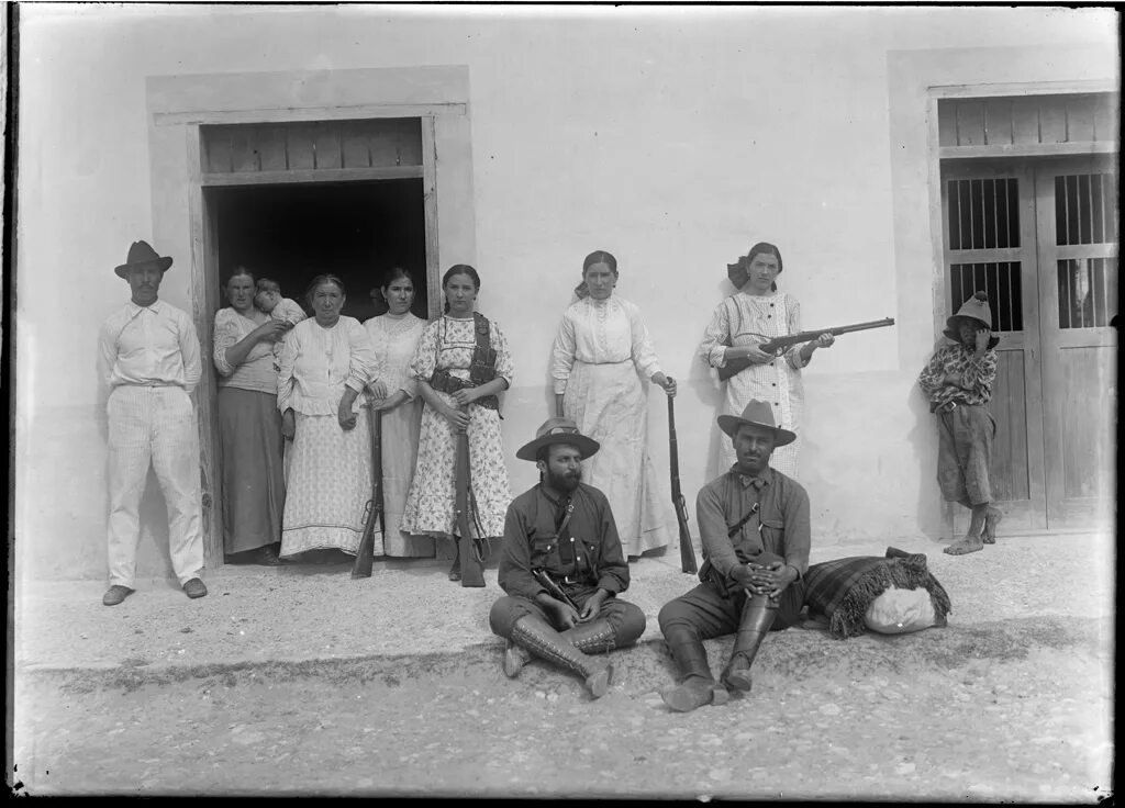 Эмилиано сапата. Мексиканская революция 1910 1917 гг. Панчо вилья мексиканский революционер. Революция 1910-1917 гг в мексике. Мексиканская революция 1910-1917 карта.