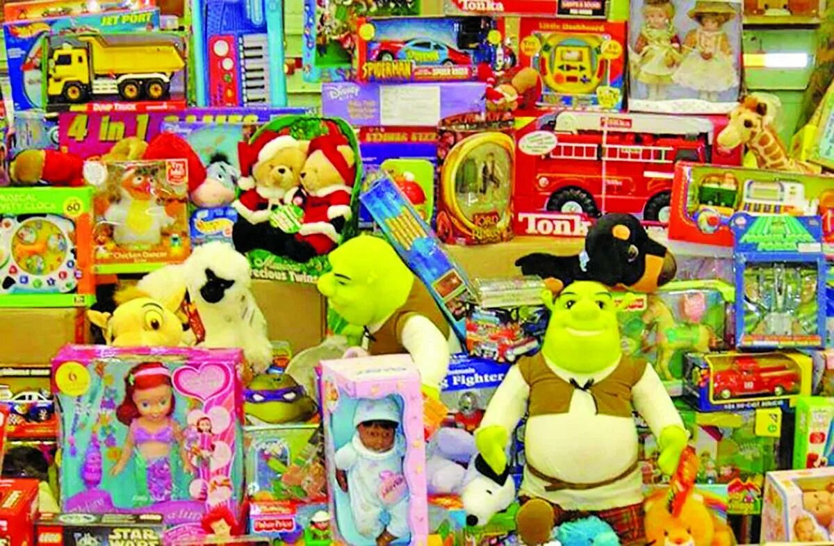 Посмотри какие игрушки. Много игрушек. Ассортимент игрушек. Магазин детских игрушек. Магазин игрушек рисунок для детей.
