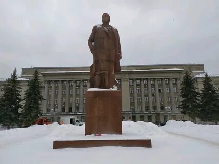 В каких городах есть памятник ленину
