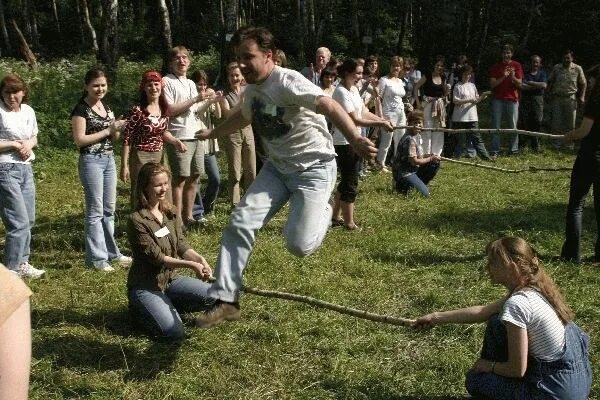 Придумай развлечения. Прикольные конкурсы на природе. Веселые конкурсы на природе для веселой компании летом. Конкурсы на природе для нетрезвой компании. Веселые конкурсы для шумной компании на природе.