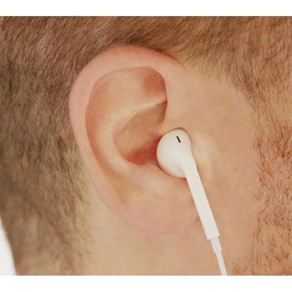 Наушники не держатся в ушах. Apple Earpods в ухе. Earpods 3.5mm в ушах. Apple Earpods 3 в ушах. Ухо с наушником.