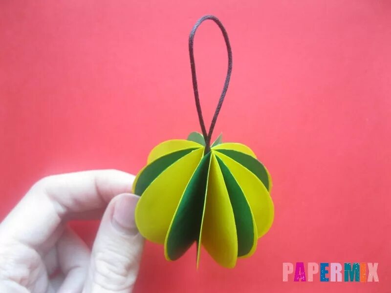 Кубооктаэдр полуправильные многогранники. Объемные геометрические фигуры из бумаги. Конструирование шара. Елочная игрушка шар из бумаги. Объемный бумажный шар.