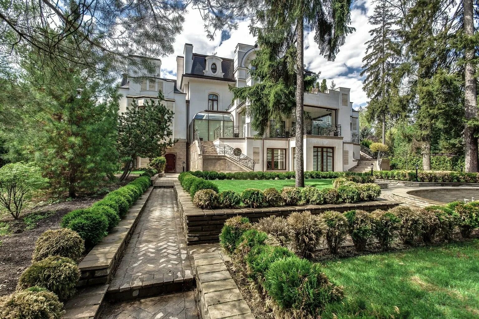 Корабельные сосны коттеджный поселок. Коттеджный поселок шульгино. Поселки рублево успенское шоссе. Николина гора коттеджный поселок. Поселок успенское рублево успенское шоссе.