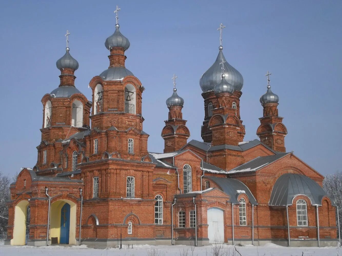 Красиво поим. Храм черкаск Пензенской области. Церковь поселок Колышлей Пензенской области. Достопримечательности Пенза Колышлей.