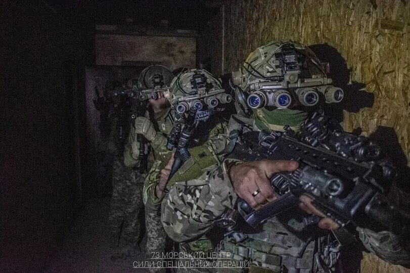 Прибор ночного видения GPNVG-18 спецназ. Спецназ ССО С ПНВ. GPNVG-18 У ССО Украины. 73 МЦСО ВСУ.