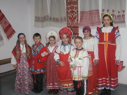 Народные костюмы донбасса