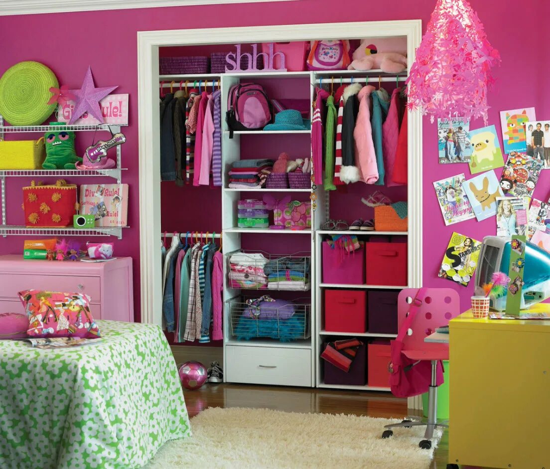 Нужно убрать комнату. Вещи для комнаты девочки. Детская гардеробная. Шкаф для детской. Гардеробная для девочки.
