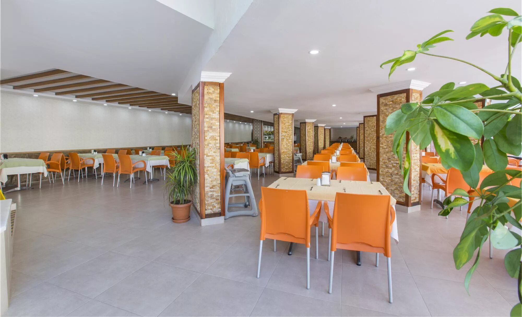 Отель холидей поинт в городе сиде. Menards holiday city dc holiday city, oh. Adella side 4 side. Холидей поинт сити. Goldcity hotel.