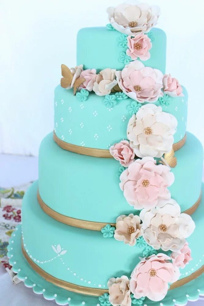 Как выглядит на бирюзовом торте розовые цветы MİNT AQUA Ora del tè, Torta colorata, Torte cupcake