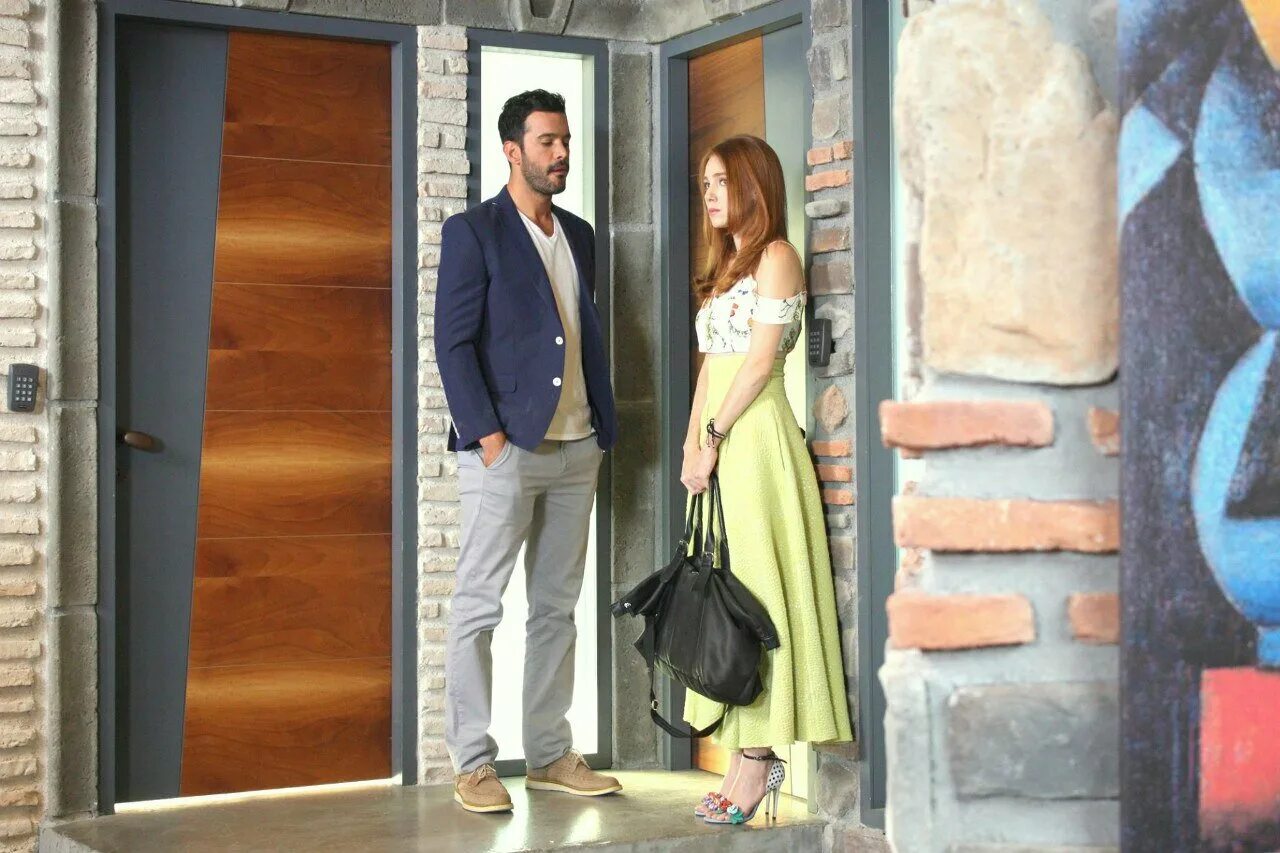 барыш ардуч в сериале любовь напрокат. любовь напрокат турецкий 8. сериал любовь на прокат фото. барыш ардуч и эльчин сангу. любовь напрокат турецкий сериал с русской.