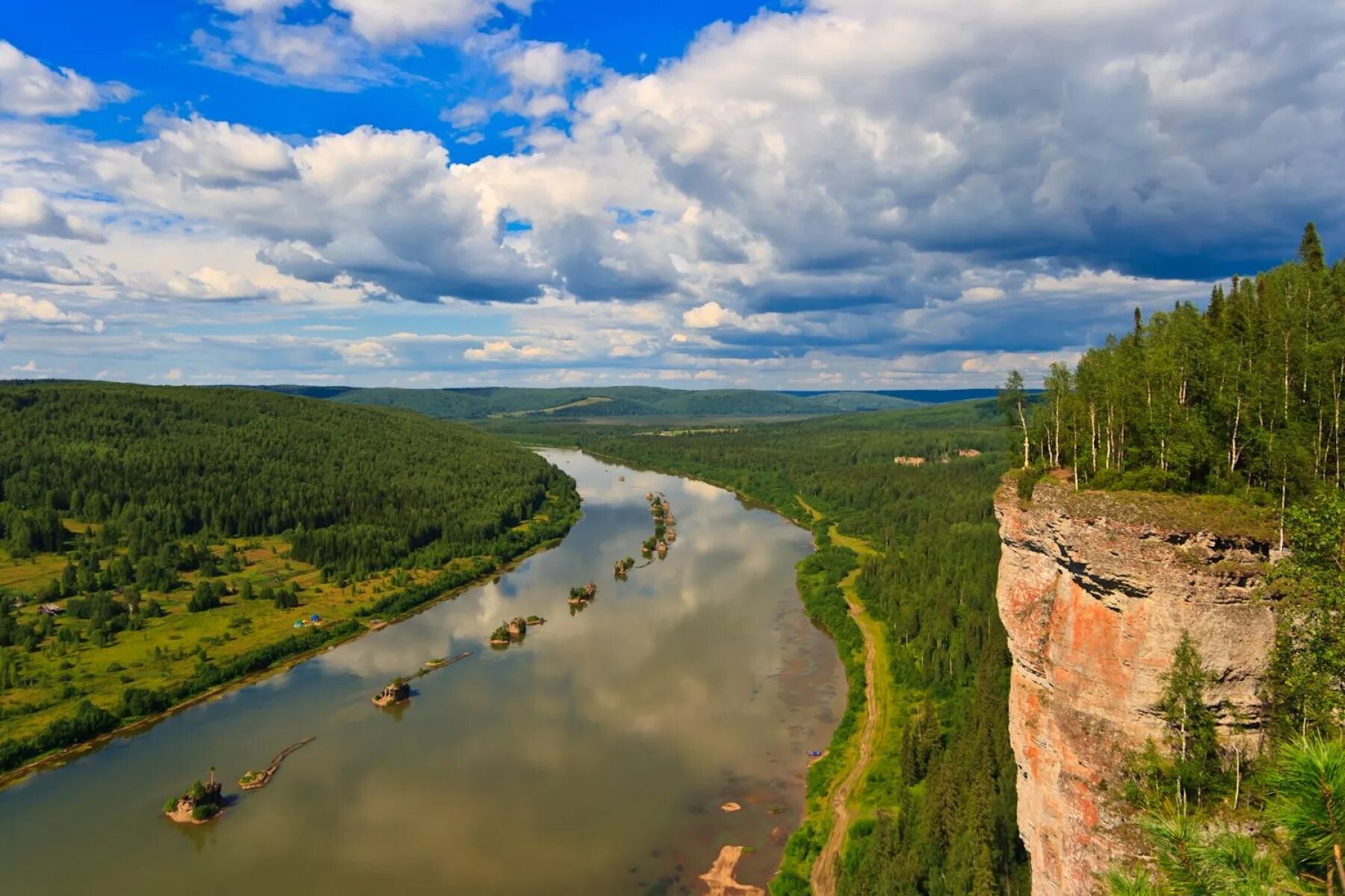 Река урал куда. Ветлан Пермский край. Красновишерск камень Ветлан. Камень Ветлан Пермский край. Река Вишера пермскийкпай.