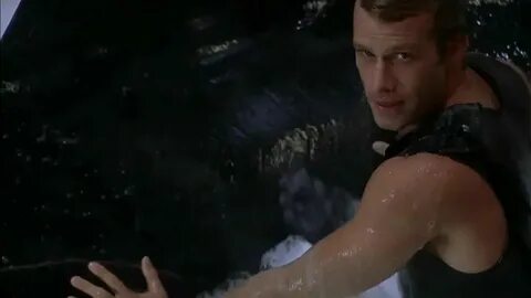 Глубокое синее море текст